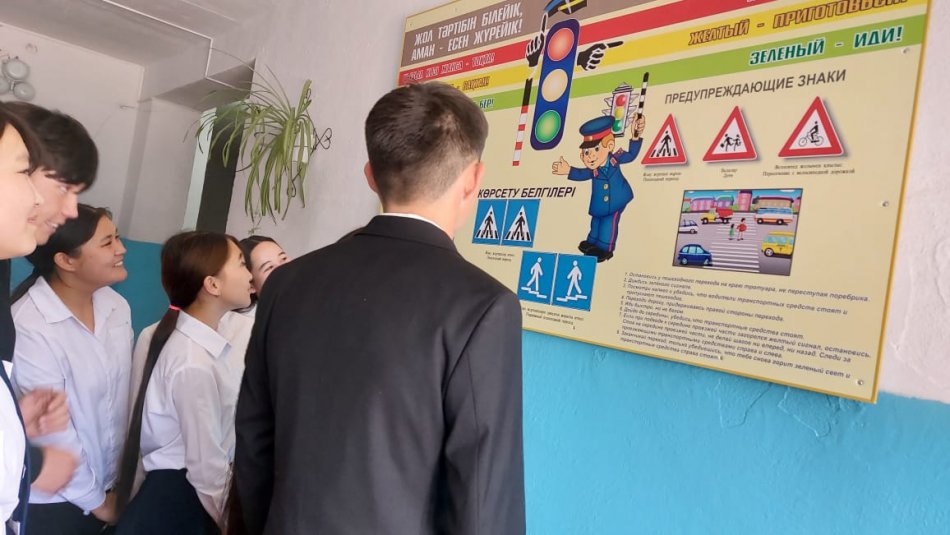  «Жол ережесін білу - бәріне міндет» тақырыбында түсіндірме жұмысын жүргізді.