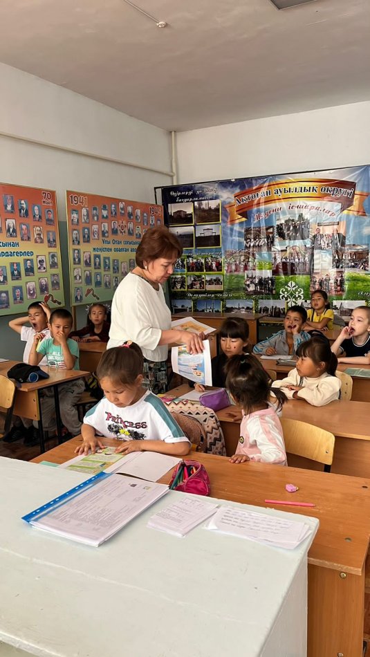  1-4 сынып оқушыларына  «Сенің қуанышқа толы демалысың» гайдбугы таратылды.                       