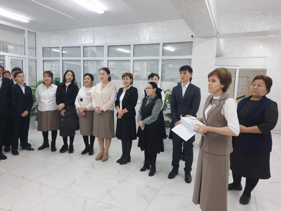Мектеп фоэсінде олимпиаданың ашылуы жасалып,қатысуға өтініш білдірген 9-11 сынып оқушылары қамтылып, екі тур нәтижесінде жоғары балл жинаған оқушылар аудандық кезеңге ұсынылды.