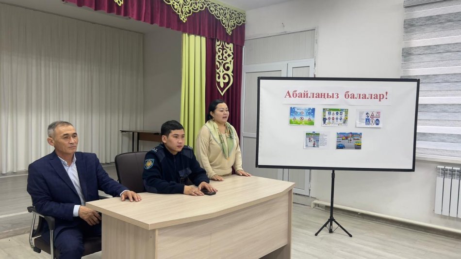 «Абайлаңыз балалар!» республикалық акция негізінде ағымдағы жылдың 14 қаңтар күні директордың тәрбие ісі жөніндегі орынбасары Г. С. Куралбаеваның ұйымдастыруымен онкүндіктің ашылу жиыны өтті.